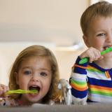 Ensinando seu filho a cuidar dos dentes